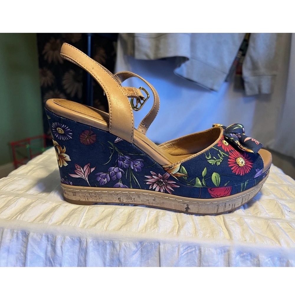 Clark’s cushioned Floral Navy Wedge Sandals 8M - Picture 12 of 12